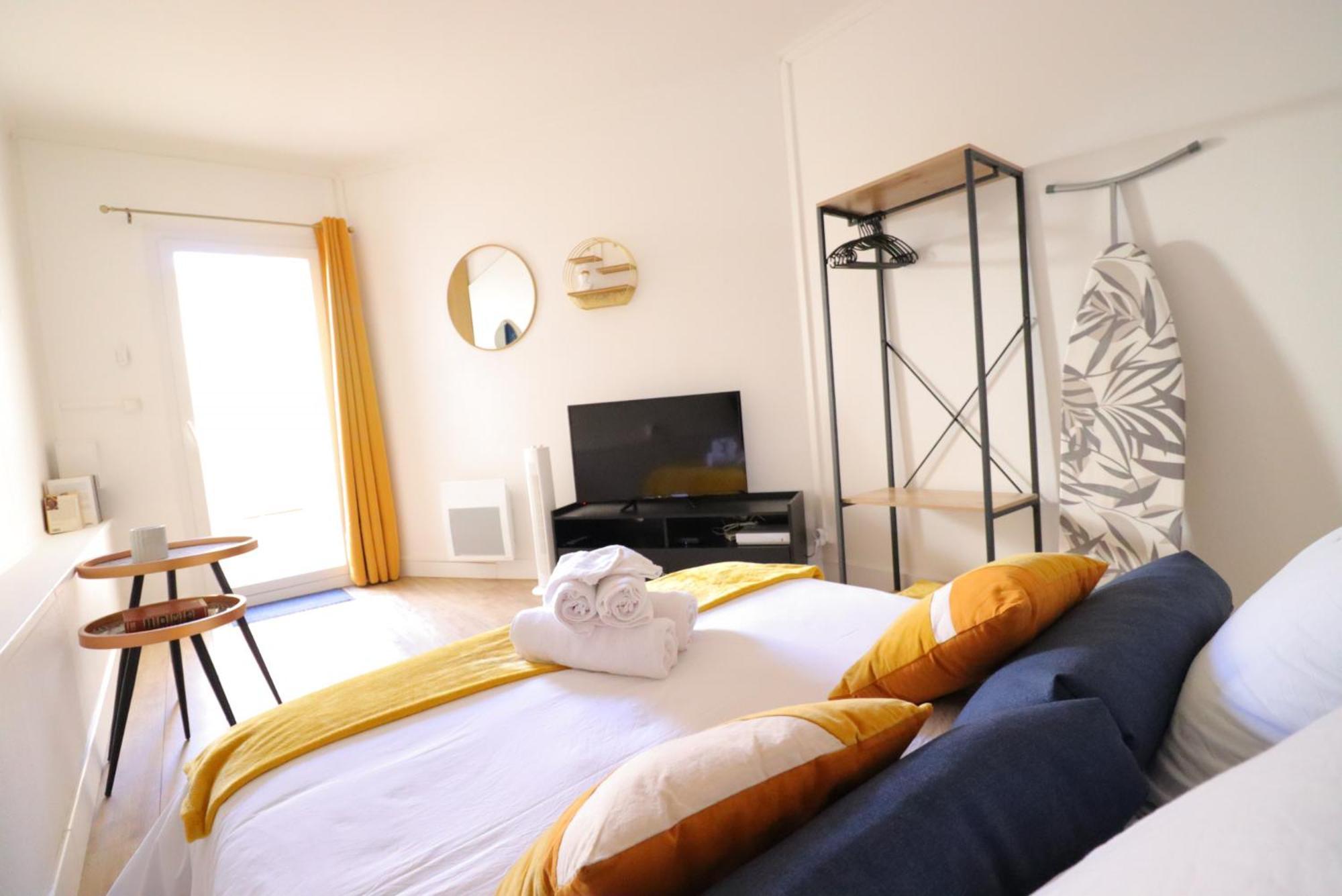 Le Neo - Studio Chic Avec Sa Cour Privative Et Fibre Бержерак Стая снимка